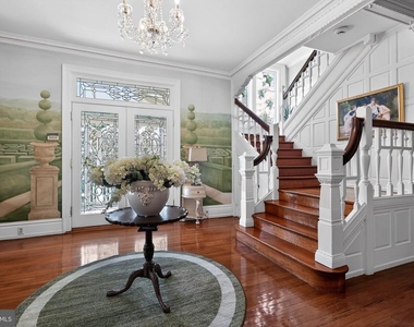 500 Chester Avenue - Photo Thumbnail 2