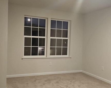8 Elliot Lane - Photo Thumbnail 16