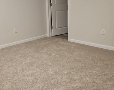 8 Elliot Lane - Photo Thumbnail 20