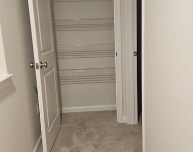 8 Elliot Lane - Photo Thumbnail 13
