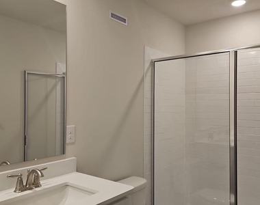 8 Elliot Lane - Photo Thumbnail 15