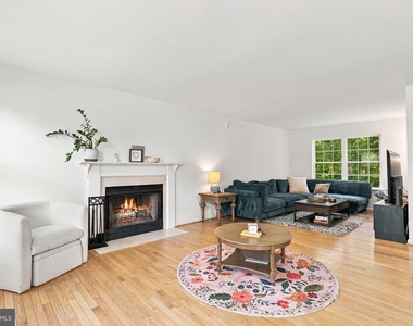 22208 Oriole Drive - Photo Thumbnail 7