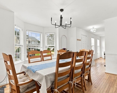 22208 Oriole Drive - Photo Thumbnail 4