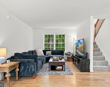 22208 Oriole Drive - Photo Thumbnail 11