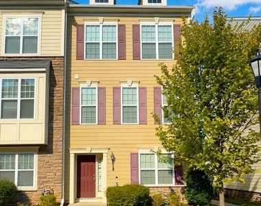 9808 Wood Glen Terrace - Photo Thumbnail 6