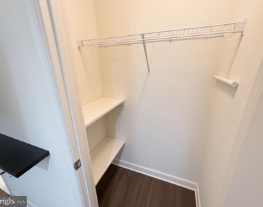 9808 Wood Glen Terrace - Photo Thumbnail 8