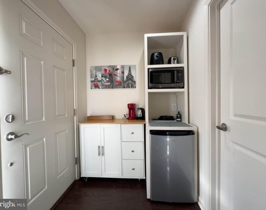 9808 Wood Glen Terrace - Photo Thumbnail 5