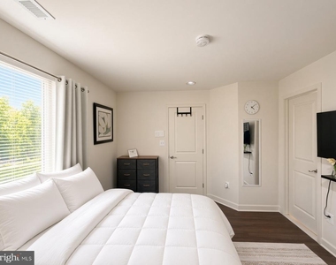 9808 Wood Glen Terrace - Photo Thumbnail 10