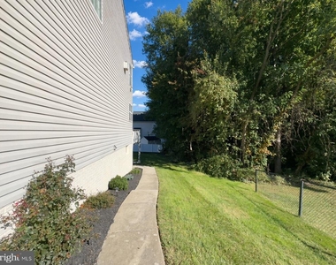 3119 Applegate Terrace - Photo Thumbnail 13