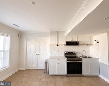 3119 Applegate Terrace - Photo Thumbnail 5