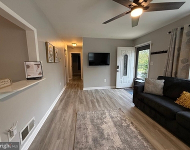 2208 Vermont Avenue - Photo Thumbnail 2