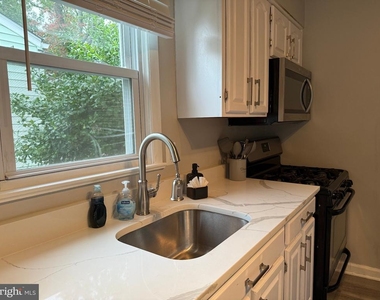 2208 Vermont Avenue - Photo Thumbnail 14