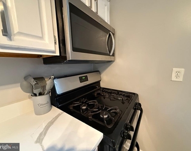 2208 Vermont Avenue - Photo Thumbnail 16