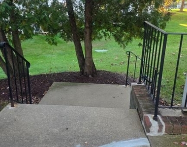 1125 Windemere Court - Photo Thumbnail 2