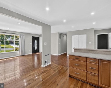 13124 Greenmount - Photo Thumbnail 5