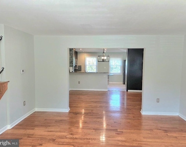 12966 Claxton Drive - Photo Thumbnail 10