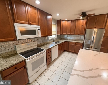 109 Graiden Street - Photo Thumbnail 10
