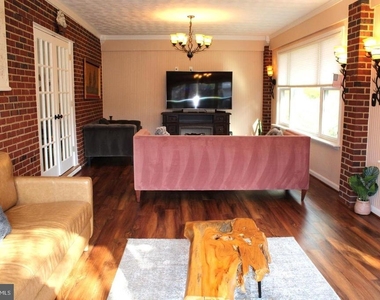 403 Careybrook Lane - Photo Thumbnail 14