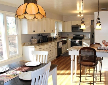 403 Careybrook Lane - Photo Thumbnail 18