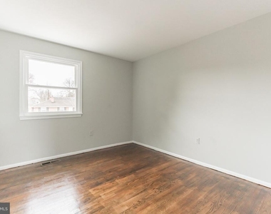 12814 Whiteholm Drive - Photo Thumbnail 13