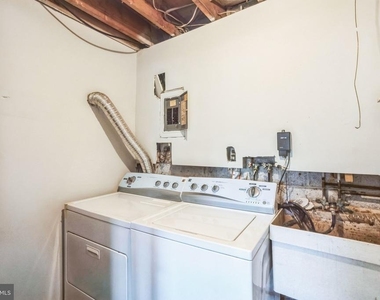 12814 Whiteholm Drive - Photo Thumbnail 4