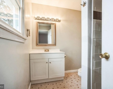 12814 Whiteholm Drive - Photo Thumbnail 17