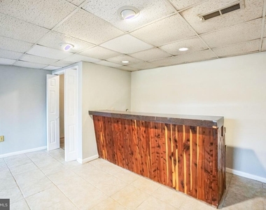 12814 Whiteholm Drive - Photo Thumbnail 5