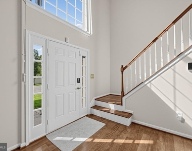12014 Crestwood Avenue S - Photo Thumbnail 1