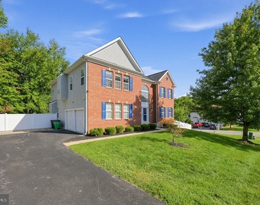 12014 Crestwood Avenue S - Photo Thumbnail 21