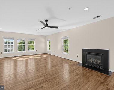 12014 Crestwood Avenue S - Photo Thumbnail 2