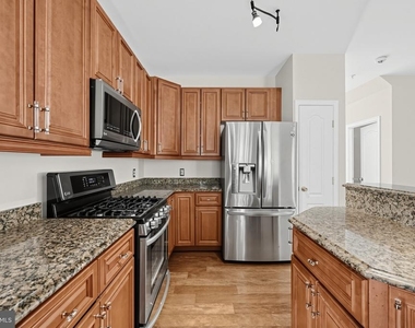 12014 Crestwood Avenue S - Photo Thumbnail 6