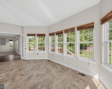 12014 Crestwood Avenue S - Photo Thumbnail 4