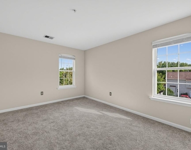 12014 Crestwood Avenue S - Photo Thumbnail 15