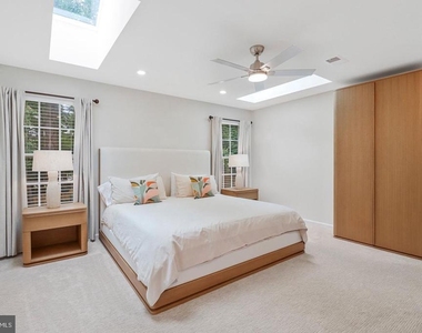 12217 Pissaro Drive - Photo Thumbnail 19