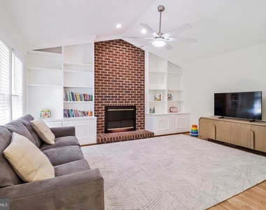 12217 Pissaro Drive - Photo Thumbnail 15