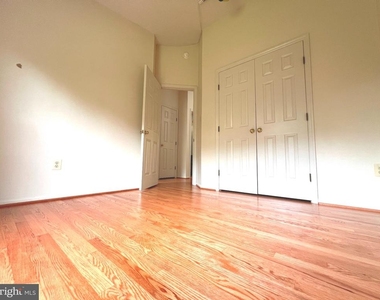 8531 Black Star Circle - Photo Thumbnail 27