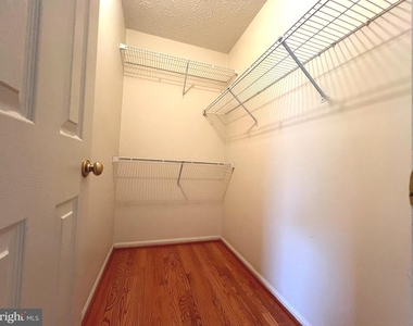 8531 Black Star Circle - Photo Thumbnail 18