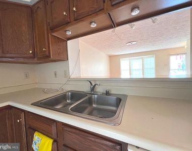 8531 Black Star Circle - Photo Thumbnail 5