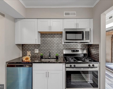 5915 Tamar Drive - Photo Thumbnail 14