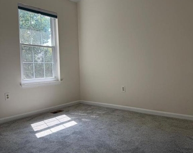8578 Harvest View Court - Photo Thumbnail 10