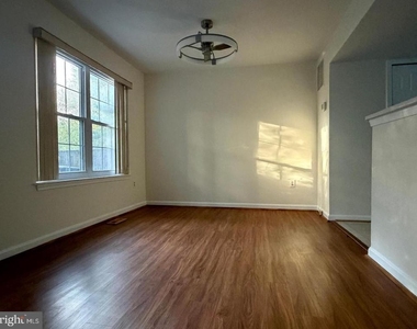 8578 Harvest View Court - Photo Thumbnail 13