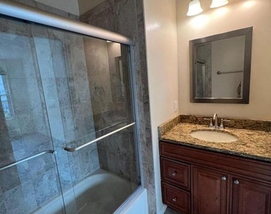 8578 Harvest View Court - Photo Thumbnail 7