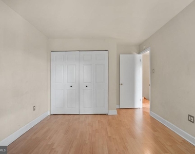 9695 Hitching Post Lane - Photo Thumbnail 17