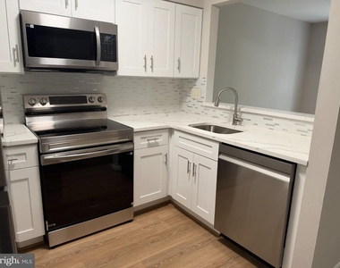 9104 Emersons Reach - Photo Thumbnail 1