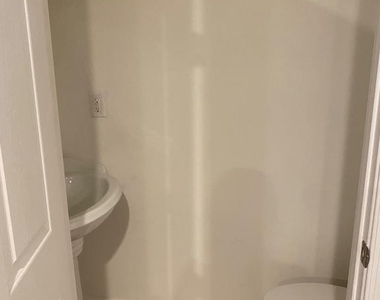 7266 Maidstone Place - Photo Thumbnail 27