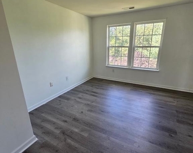 7266 Maidstone Place - Photo Thumbnail 17
