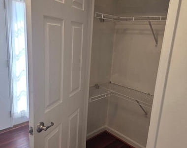 7266 Maidstone Place - Photo Thumbnail 8