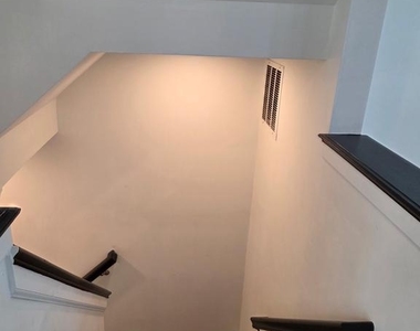 7266 Maidstone Place - Photo Thumbnail 15