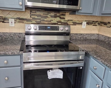 7266 Maidstone Place - Photo Thumbnail 10