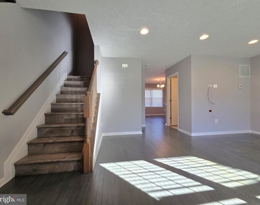 2165 Kyle Green Road - Photo Thumbnail 2